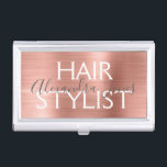 Rosa-u. Rosen-Gold gebürsteter Metallhaar-Stylist Visitenkarten Dose<br><div class="desc">Rosa-u. Rosen-GoldImitat gebürsteter Metallhaar-Stylist-Minimalistischer Geschäfts-Kartenhalter. Rosa-u. Rosen-ist- Gold gebürsteter Metallfolien-Haar-Stylist-Geschäfts-Kartenhalter für einen Haar-Stylisten oder eine Schönheit perfekt,  die beruflich sind.</div>