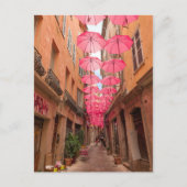 Rosa Umbrellas an der französischen Riviera Grasse Postkarte (Vorderseite)