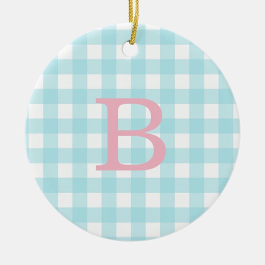 Rosa und Blau Gingham Monogram Keramik Ornament (Vorne)