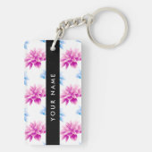 Rosa und blaue Dahlien, Blumenmuster, Ihr Name Schlüsselanhänger (Rückseite)