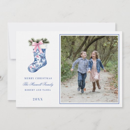 Rosa und blaue Grandmillennial Damask Stockin Foto Einladung (Vorderseite)