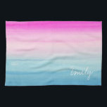Rosa und blauer Ombre Watercolor personalisiert Küchentuch<br><div class="desc">Aquarellsteigungswäsche der hellen rosa und blauen Farben. Addieren Sie Ihren Namen,  um ihn zu personifizieren.</div>