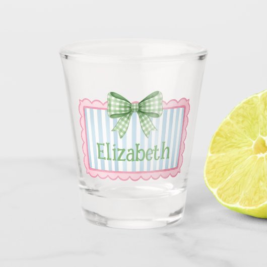 Rosa und blauer Rahmen mit grüner Gingham-Schleife Schnapsglas (Vorderseite)