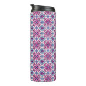 Rosa und blaues Fliesendesign Thermosbecher (Nach rechts gedreht)