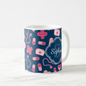 Rosa und blaues Krankenmuster mit Monogramm Kaffeetasse (VorderseiteRechts)