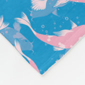 Rosa und blaues Muster - Koi Fish Fleecedecke (Ecke)