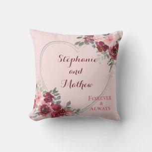Rosa und Burgunderrote florale Herz-Personalized Kissen