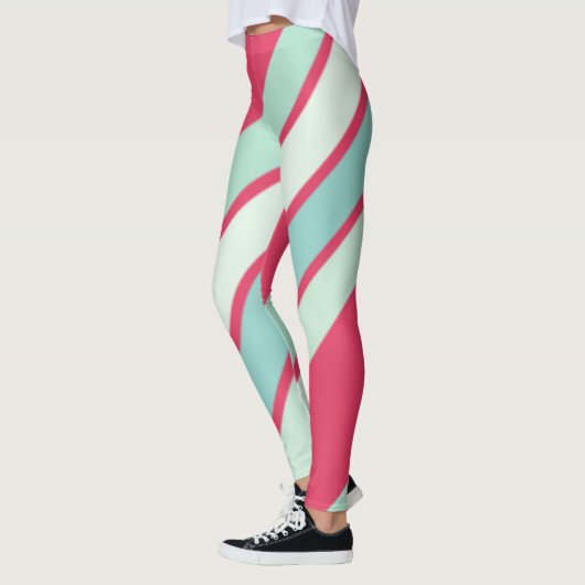 Rosa und Farbtöne der hellblauen Streifen Leggings (Links)