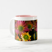 Rosa und gelbe Blume Herbst Getränke Tasse (Vorderseite Links)