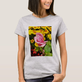 Rosa und gelbe Blumen T-Shirt