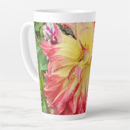 Rosa und Gelbe Dahlia Milchtasse