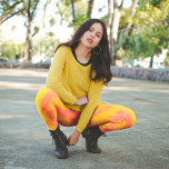 Rosa und gelbe Gefärbte Krawatte Leggings<br><div class="desc">Horizontale rosa Plätze auf gelbem Hintergrund</div>
