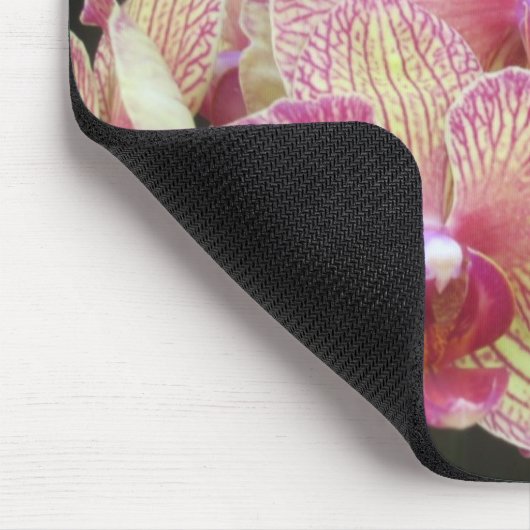 Rosa und gelbe Motten-Orchidee Mousepad (Ecke)