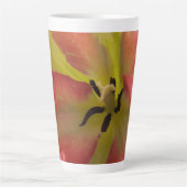 Rosa und gelbe Tulip Latte Tasse (Vorderseite)