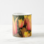Rosa und gelbe Tulpen Kaffeetasse (Mittel)