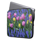 Rosa und gelbe Tulpen Laptopschutzhülle (Vorderseite Links)