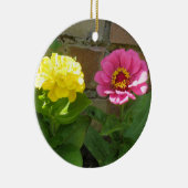 Rosa und gelbe Zinnien - Geburt Keramik Ornament (Rechts)