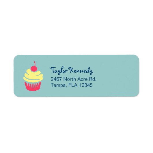 Rosa und gelber Kuchen oben mit Kirsche (Vorne)