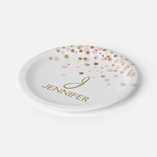 Rosa und goldene Foil Girly Confetti Monogram Pappteller (Schrägansicht)