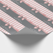 Rosa und Grau mit Streifen Brautparty Geschenkpapier (Ecke)