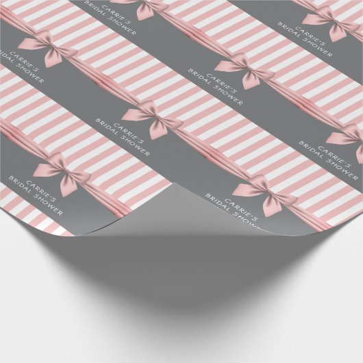 Rosa und Grau mit Streifen Brautparty Geschenkpapier (Ecke)