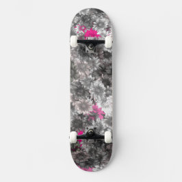 Rosa und graue Blume Skateboard