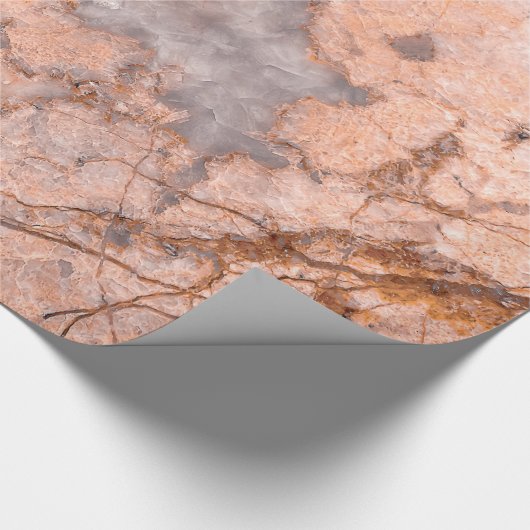 Rosa und graue Marmortextur Geschenkpapier (Ecke)