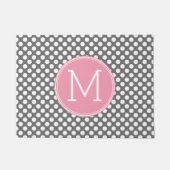 Rosa und graue Polka-Punkte mit Preppy-Monogramm Fußmatte (Vorderseite)