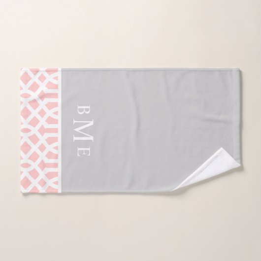 Rosa und graue Trellis Monogramm | Editierbare Far Badhandtuch Set (Handtuch)