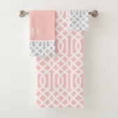 Rosa und graue Trellis Monogramm | Editierbare Far Badhandtuch Set (Insitu)