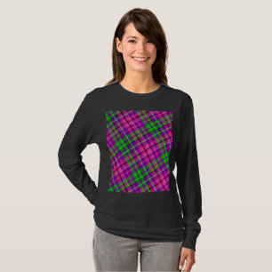 Rosa und Grün auf violettem Karo-Tartan-Muster T-Shirt
