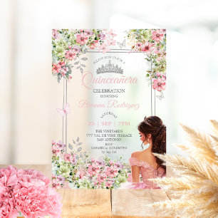 Rosa und grüne florale Schmetterlings-Quinceañera Acryleinladungen