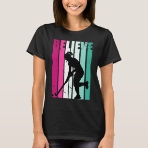 Rosa und grüne Motivierend Girls Hockey glauben C T-Shirt