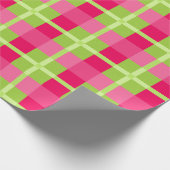 Rosa und grünes Gingham-Muster Geschenkpapier (Ecke)