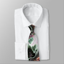 Rosa und Jadegrün mit Krawatte