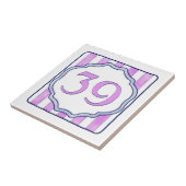 Rosa-und Lavendel-große Hausnummer Fliese (Seite)