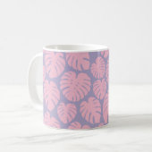 Rosa und lila Monstera-Blätter Kaffeetasse (Vorderseite Links)