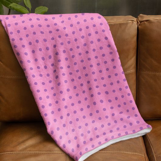 Rosa und Lila Polka-Dot Fleecedecke