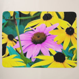 Rosa und lila Sonnenhut mit gelben Blumen Sherpadecke