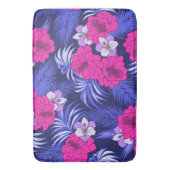 Rosa und Lila tropisch - Ein helles Design für Hib Badematte (Vorderseite Vertikal)