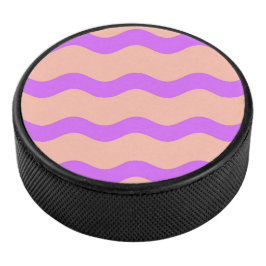 Rosa und lila Wellenmuster Eishockey Puck