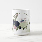 Rosa und marineblaue Blumen Grünpflanzen Monogramm Kaffeetasse (Mittel)