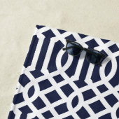 Rosa und Navy Trellis Monogram Strandtuch (Beispiel)