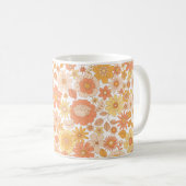 rosa und orange Frühlingsblumenmuster Kaffeetasse (VorderseiteRechts)
