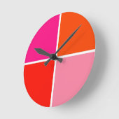 Rosa und orange Quadrate Runde Wanduhr (Winkel)