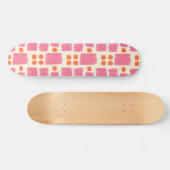 Rosa und orangefarbene Formen auf einer Creme Skateboard (Horizontal)