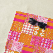 Rosa und orangefarbenes Blumen-Patchwork-Strandtuc Strandtuch (Beispiel)