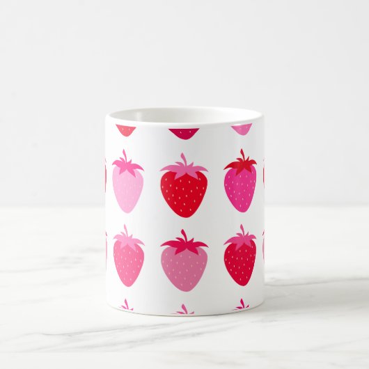 Rosa und rote Erdbeeren Kaffeetasse (Mittel)
