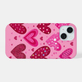 Rosa und rote gemusterte Herzen iPhone 15 Hülle (Rückseite (Horizontal))