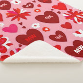 Rosa und rote Herzen und Blume, Motive und Initial Sherpadecke (3/4)